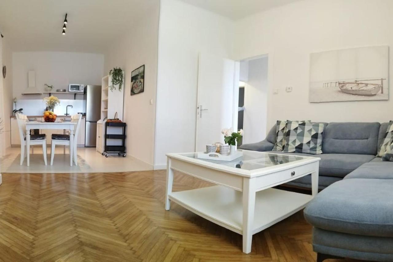 Luxury Apartment Lukas أوروبيتش المظهر الخارجي الصورة